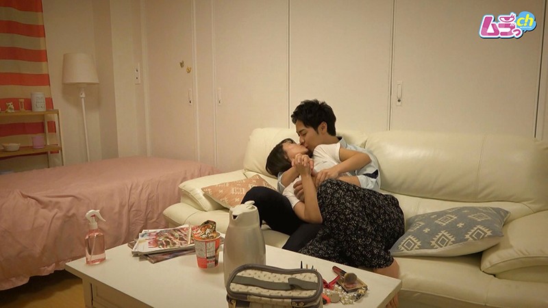 カップル盗撮 会うなりすぐしたくなる、付き合って間もない性欲盛りの恋人たち 005