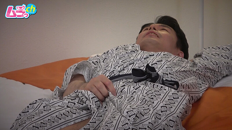 ホテル部屋REC 自分を頼ってくれた部下の女をオカズにシコるだけでは足らず、よいつぶれた女のマ●コに淫らな肉棒を擦り付け無理矢理ねじ込む!皆が慕う理想の上司のド変態すぎる裏の顔 003